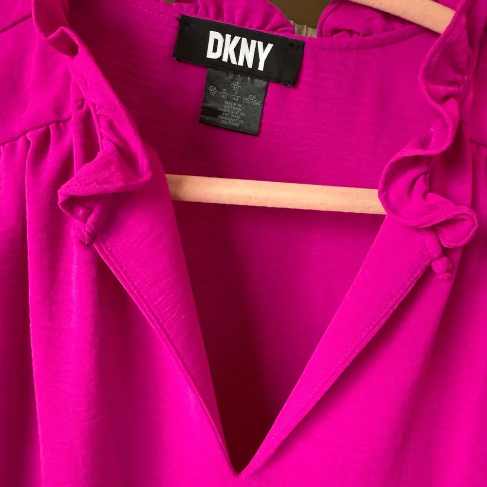 DKNY Magenta Dress Feminine, flounce sleeve - Picture 7 of 8